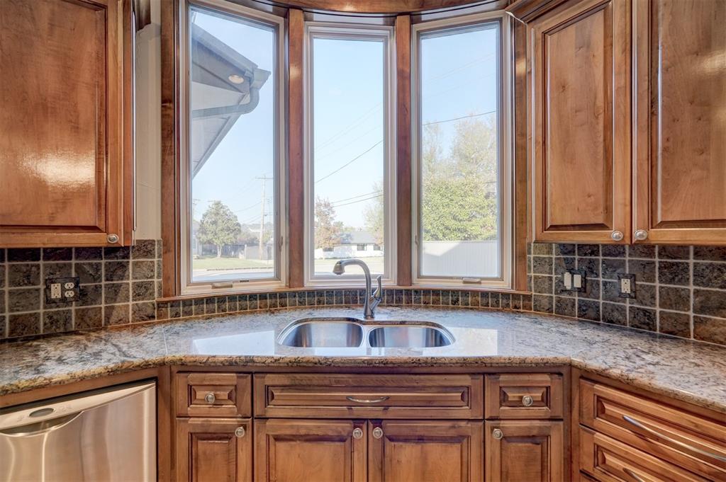 1300 Glenbrook Terrace