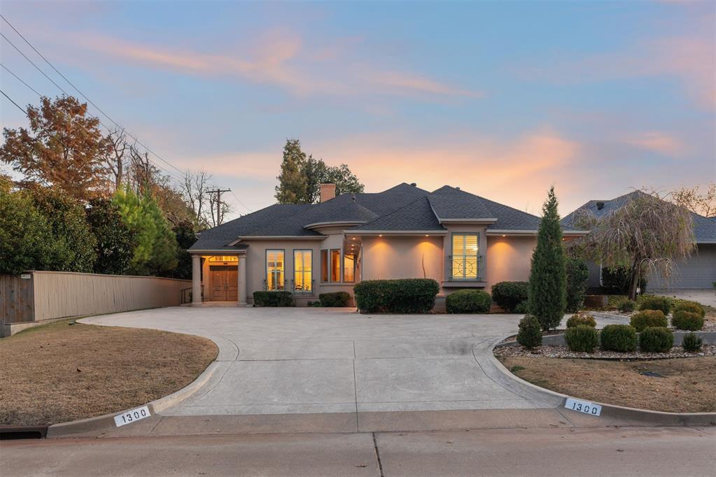 1300 Glenbrook Terrace