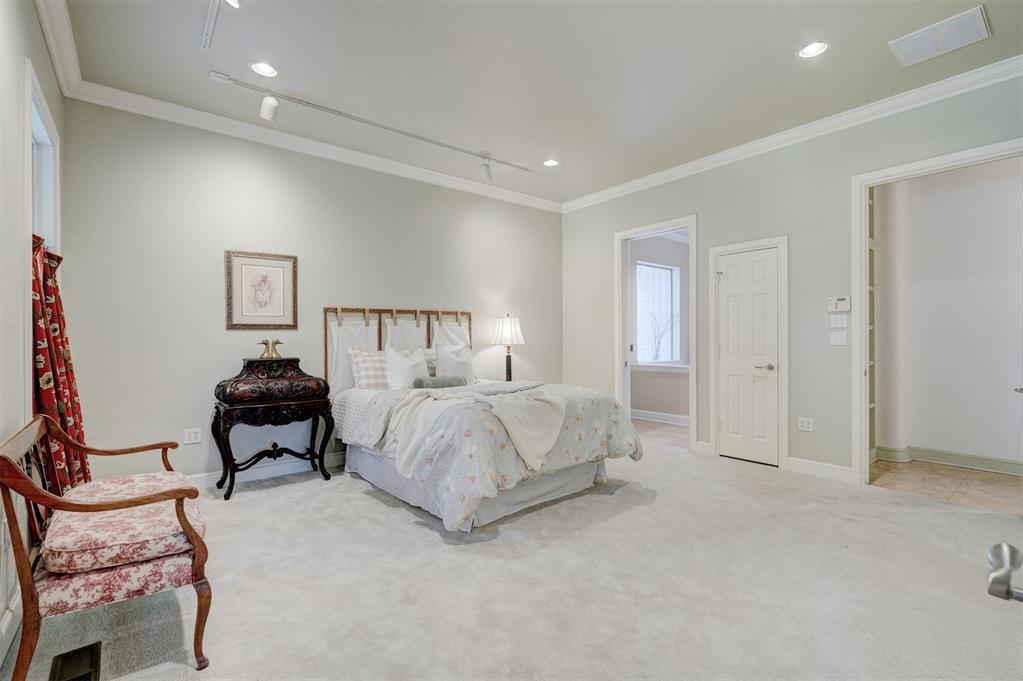 1300 Glenbrook Terrace