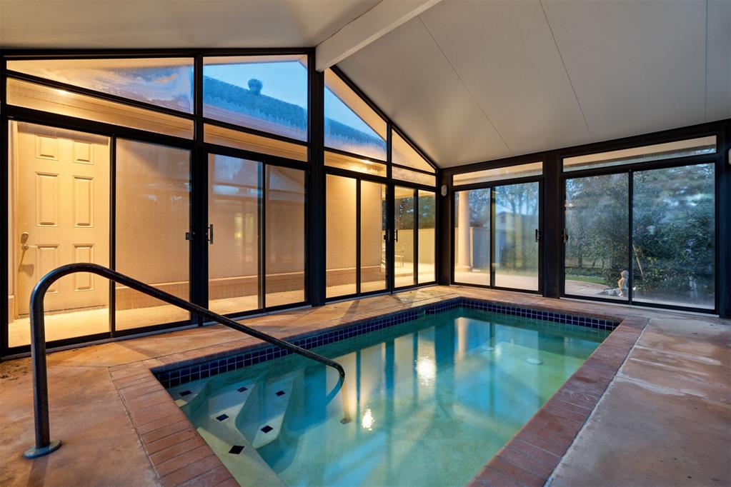 1300 Glenbrook Terrace