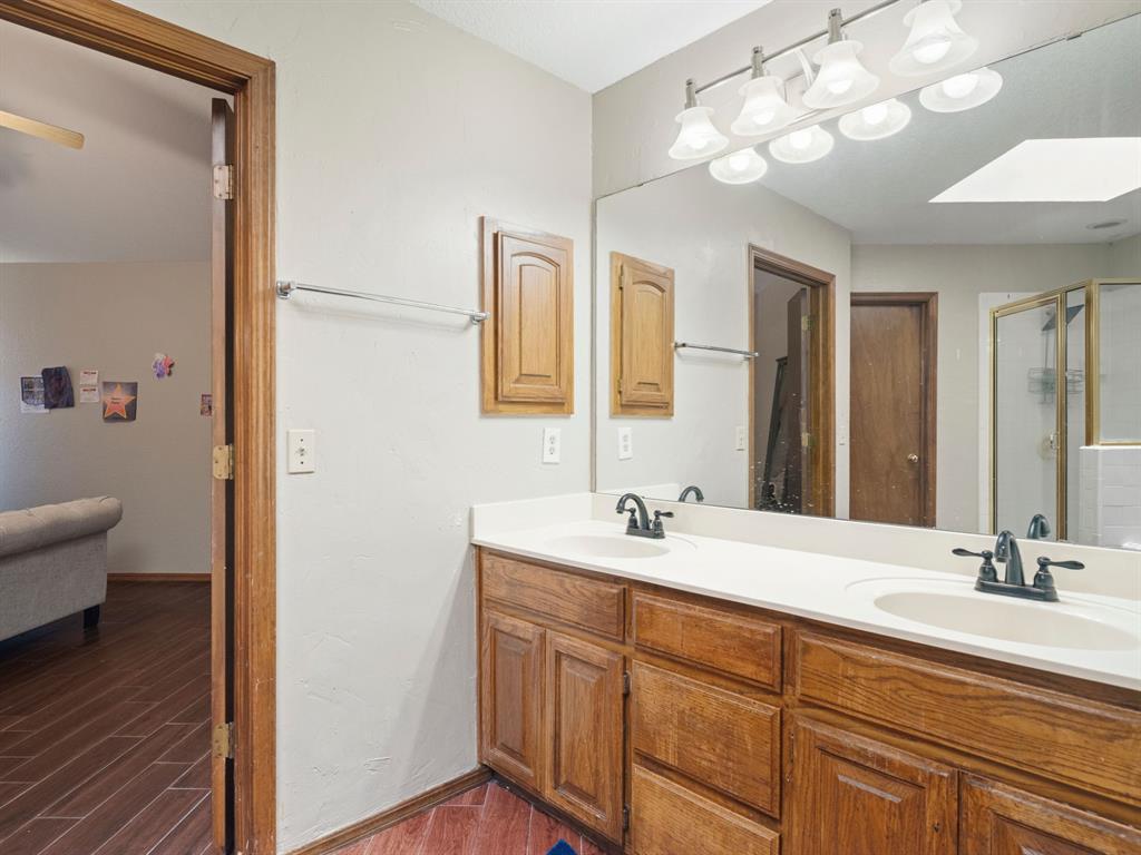 608 Tudor Lane