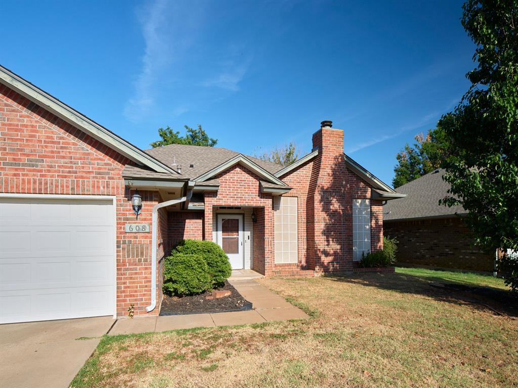 608 Tudor Lane