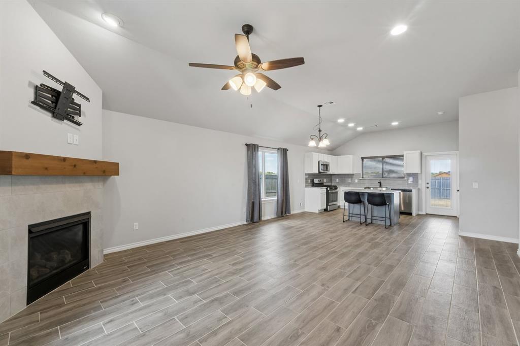 1112 S Colt Lane