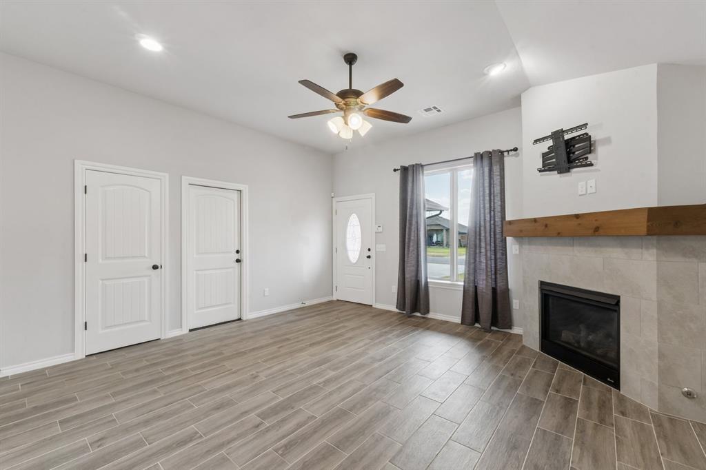 1112 S Colt Lane