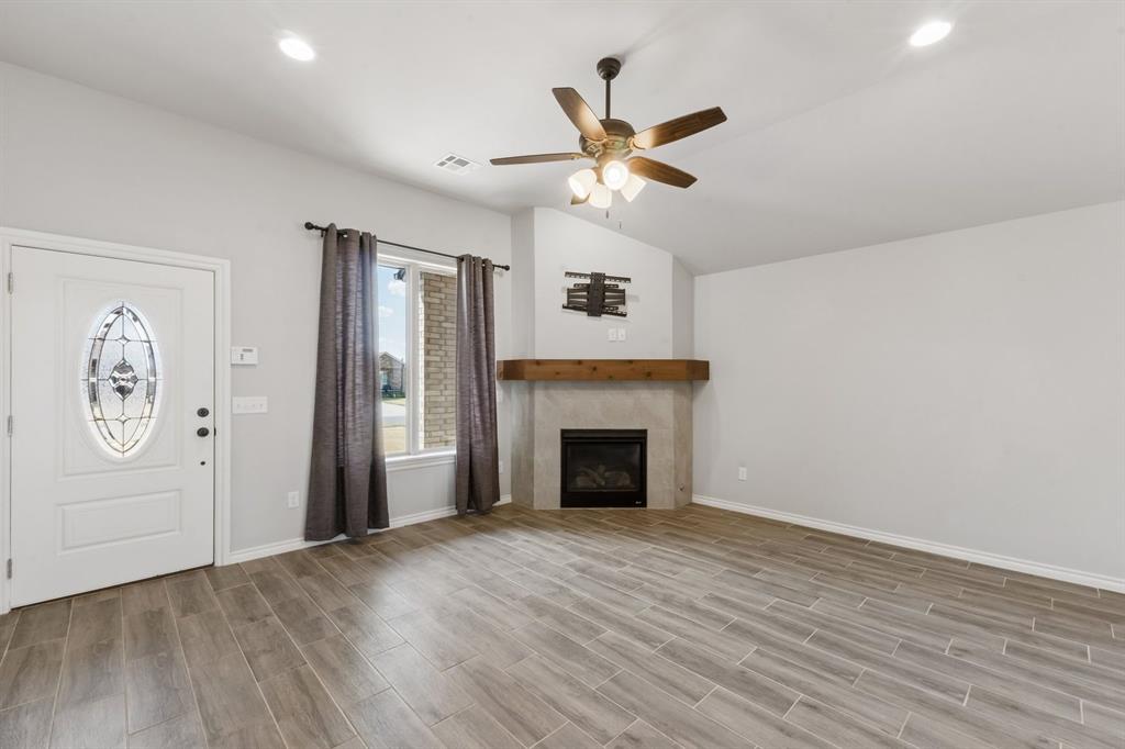 1112 S Colt Lane
