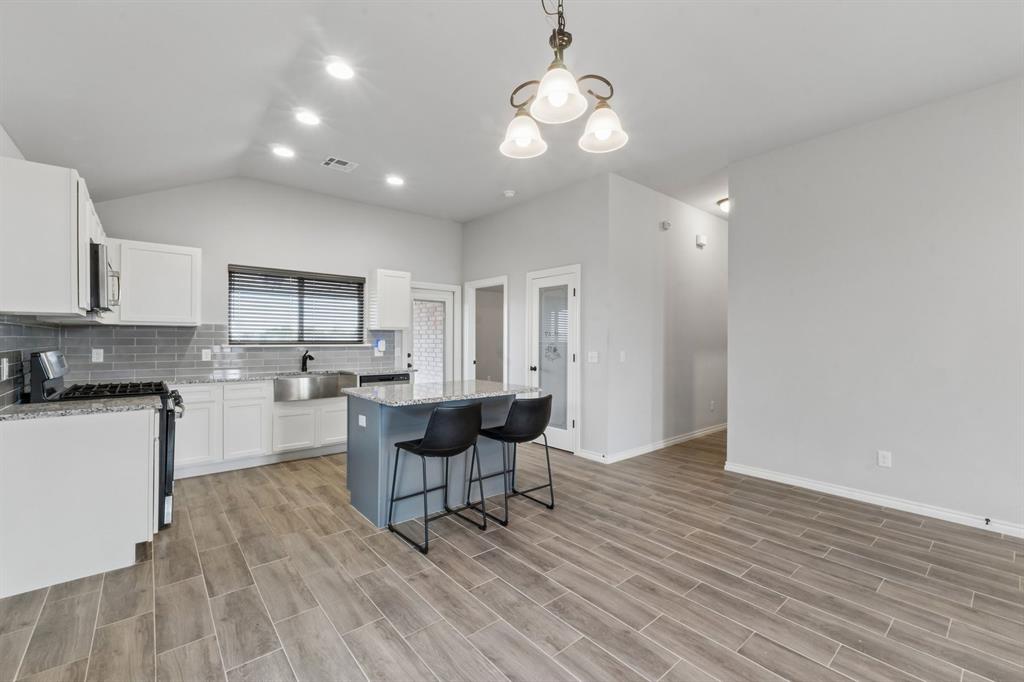 1112 S Colt Lane