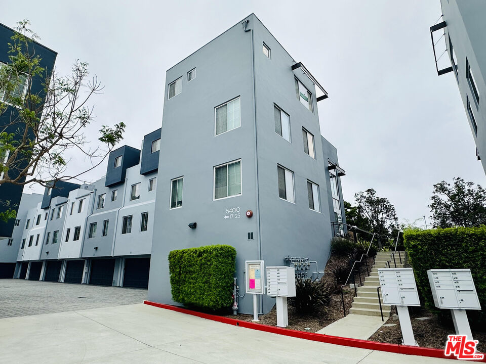5400 Playa Vista Dr Unit: 17
