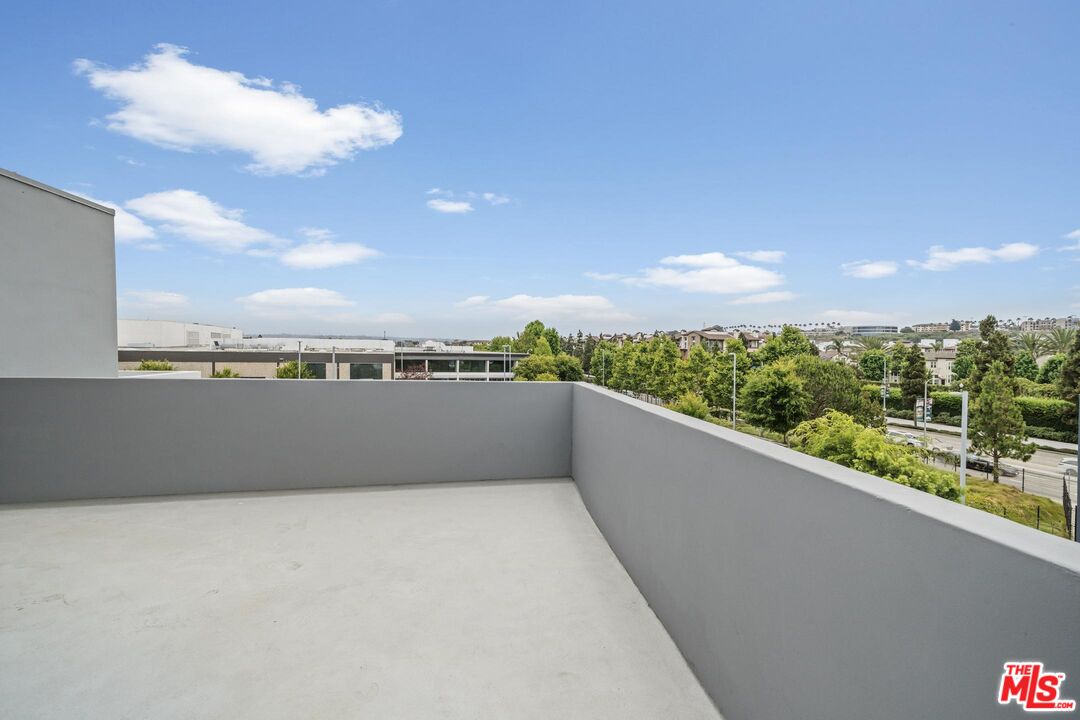 5400 Playa Vista Dr Unit: 17