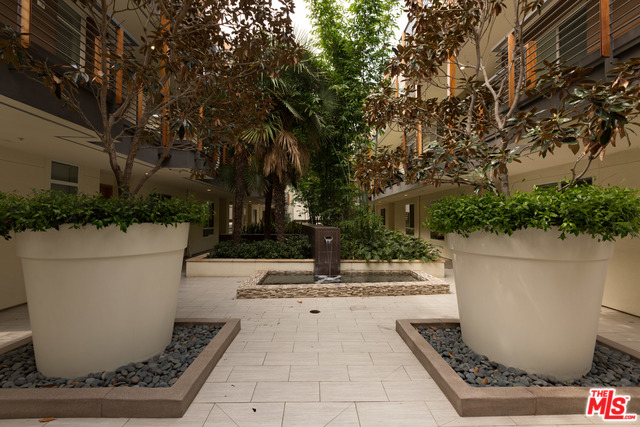 12920 RUNWAY RD Unit: 162