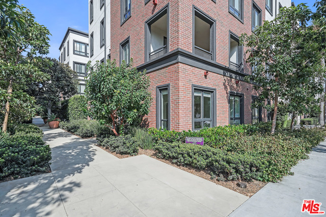 12887 Runway RD Unit: 2