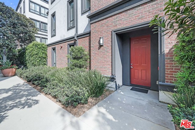 12887 Runway RD Unit: 2