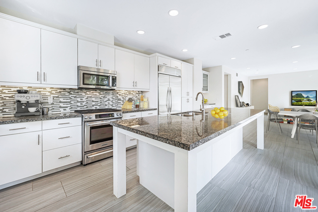12887 Runway RD Unit: 2