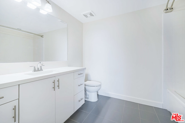 12887 Runway RD Unit: 2