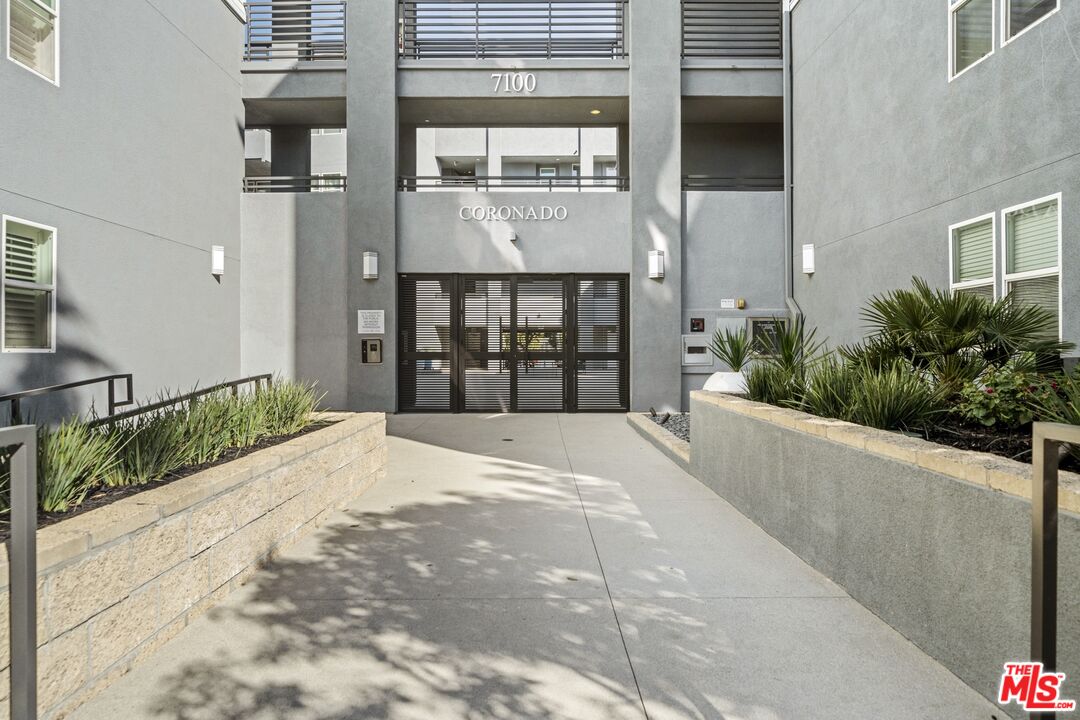7100 Playa Vista Dr Unit: 424
