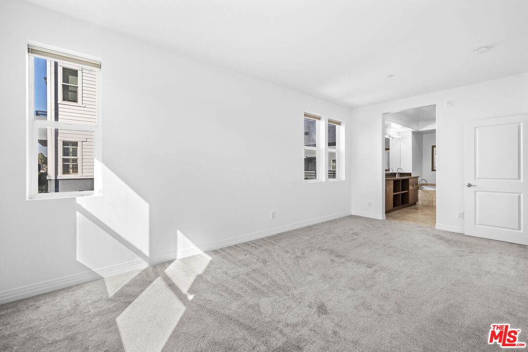 7100 Playa Vista Dr Unit: 424