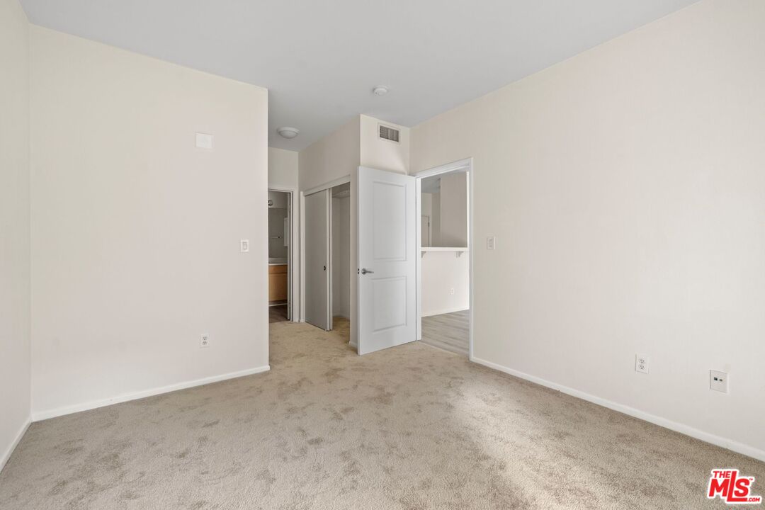 6400 Crescent Park Unit: 217