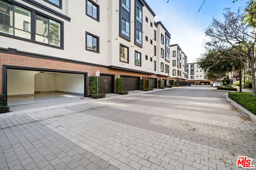 12558 W Fielding Cir Unit: 2