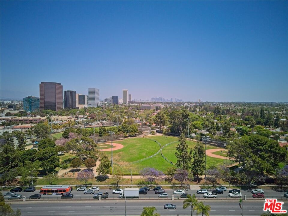 853 S Le Doux Rd Unit: 301