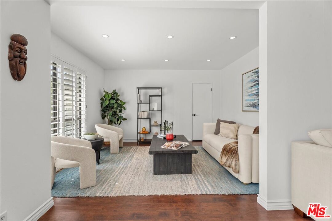 853 S Le Doux Rd Unit: 301