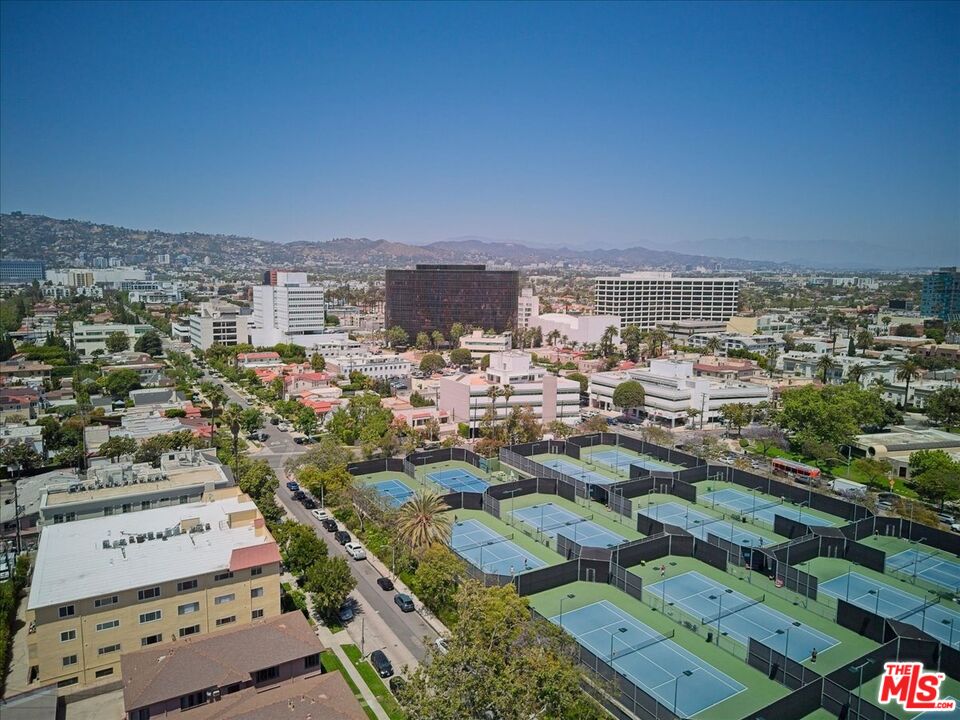 853 S Le Doux Rd Unit: 301