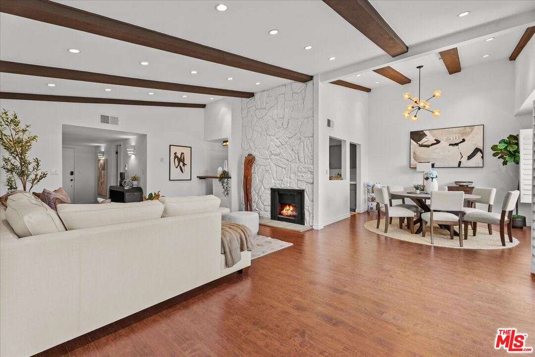 853 S Le Doux Rd Unit: 301