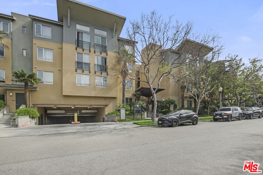6400 Crescent Park Unit: 415