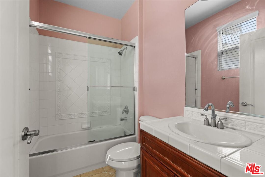 6010 Celedon Crk Unit: 5