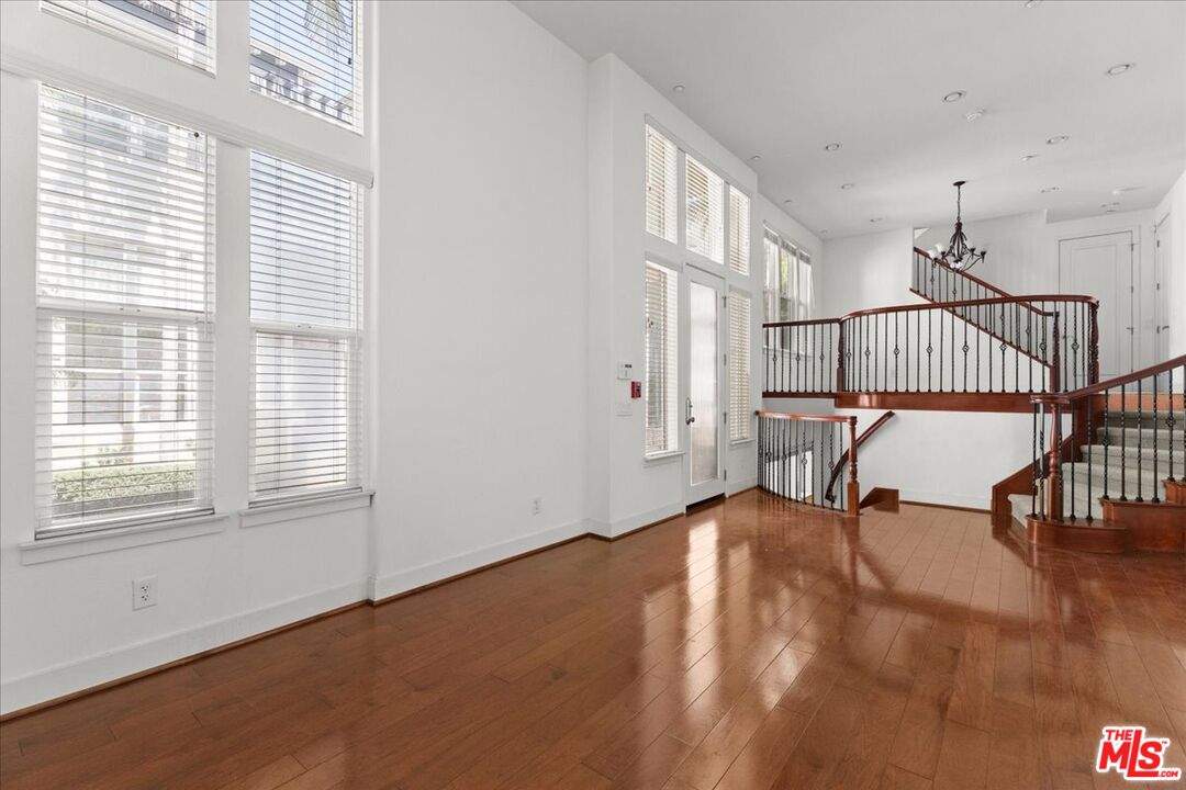 6010 Celedon Crk Unit: 5