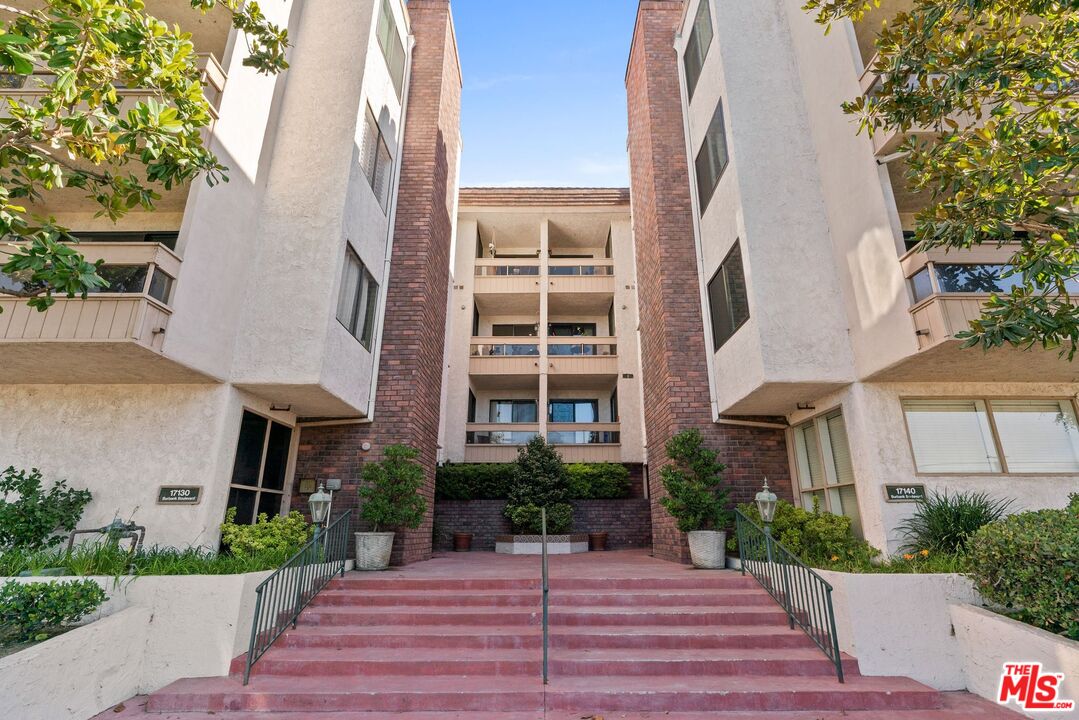 17130 Burbank Blvd Unit: 201