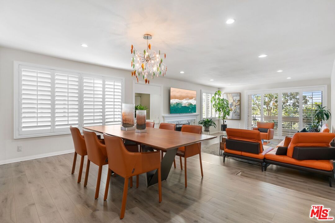 17130 Burbank Blvd Unit: 201