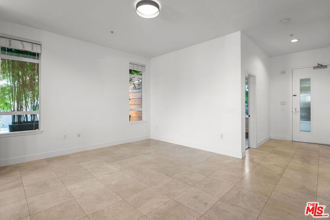 12920 RUNWAY RD Unit: 162