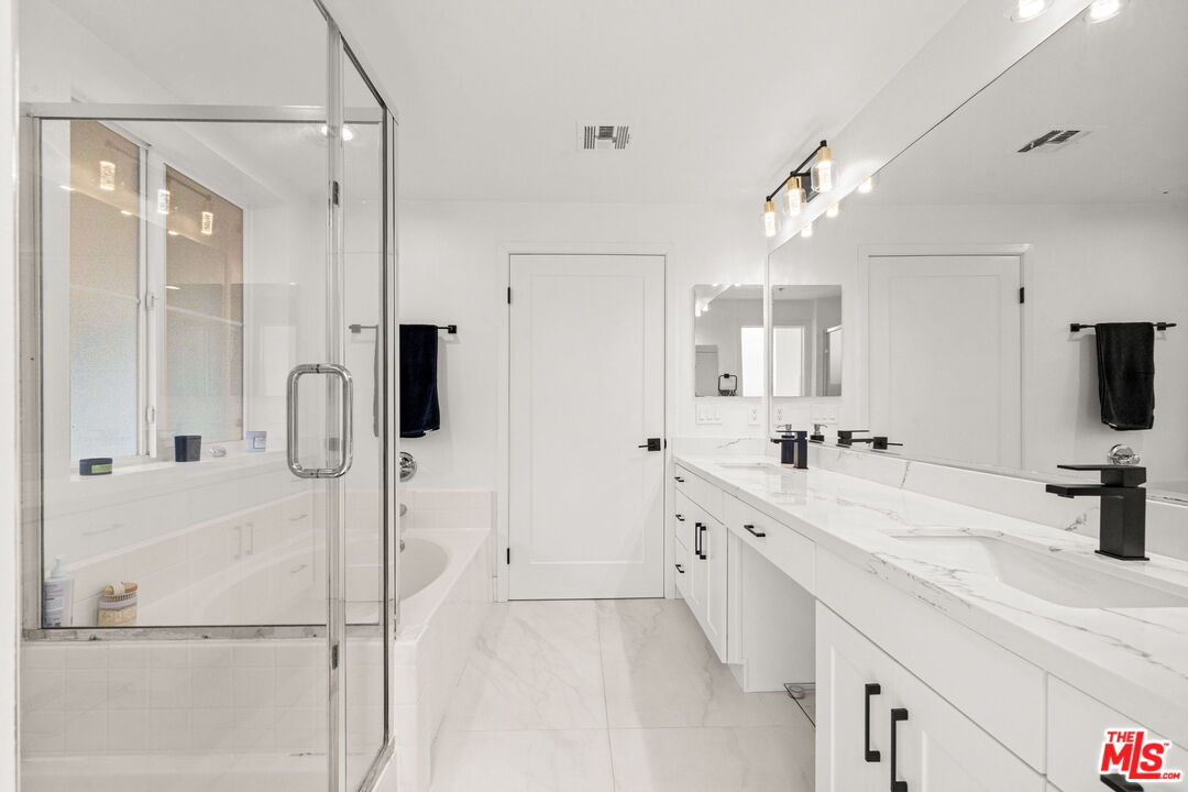 6020 Seabluff Dr Unit: 414