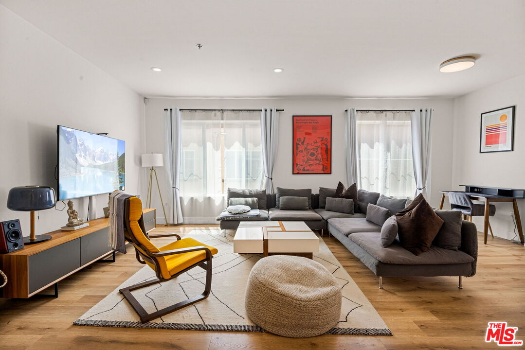 6020 Seabluff Dr Unit: 414