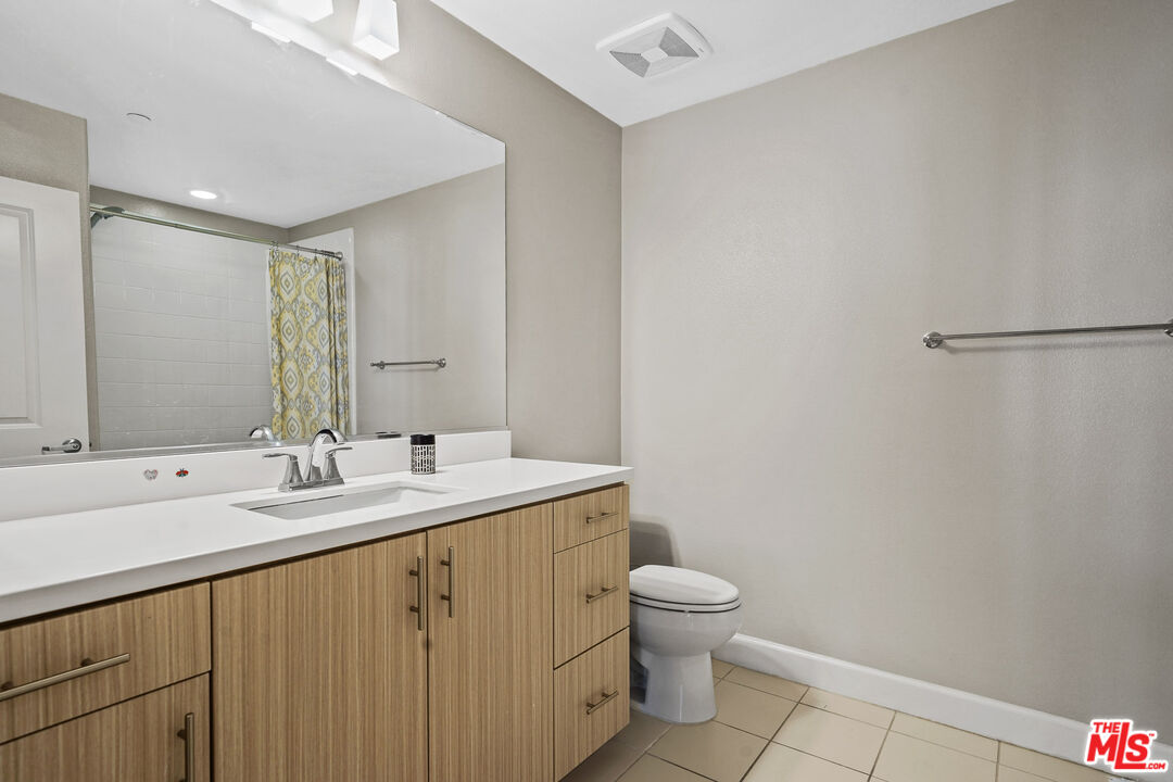 12534 W FIELDING CIR Unit: 2