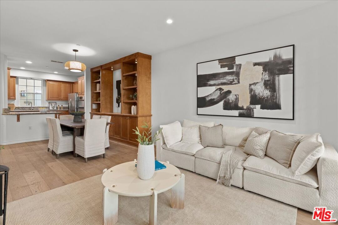 5935 Playa Vista Dr Unit: 113