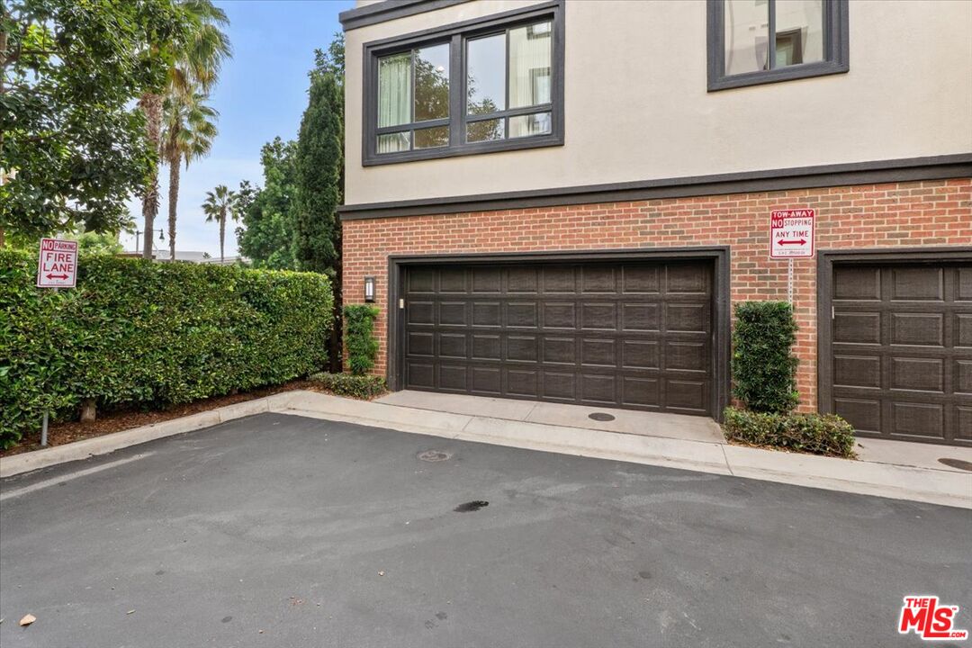 12871 Runway Rd Unit: 2