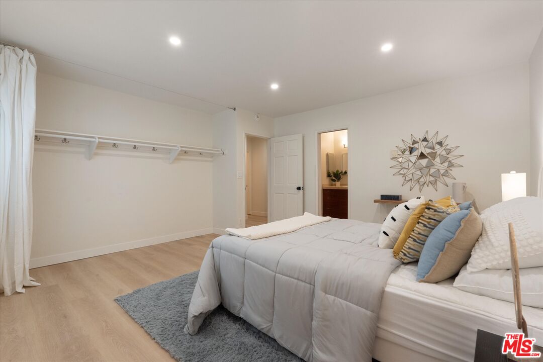 6001 Canterbury Dr Unit: 110