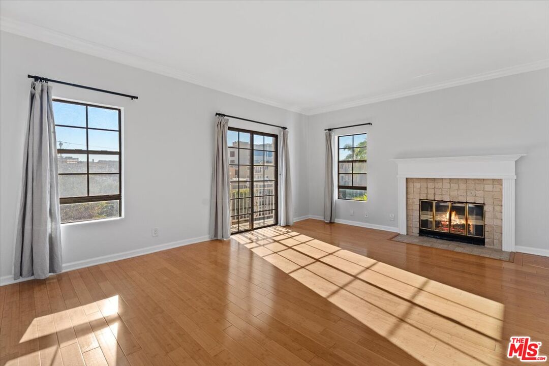 11827 Goshen Ave Unit: 201