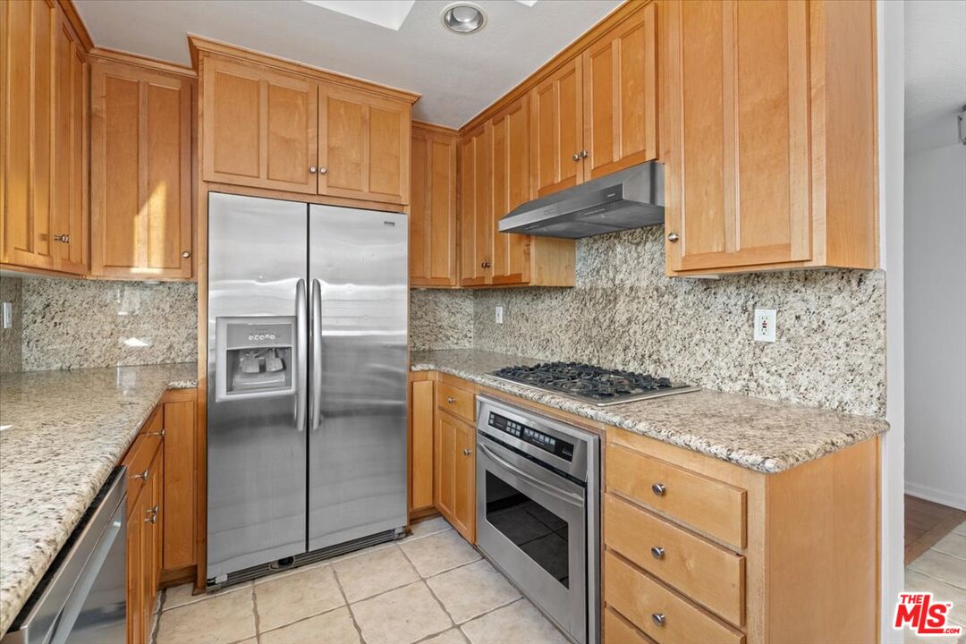 11827 Goshen Ave Unit: 201