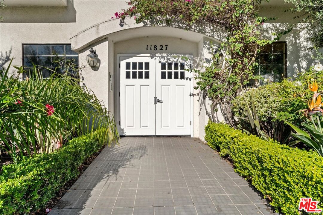 11827 Goshen Ave Unit: 201