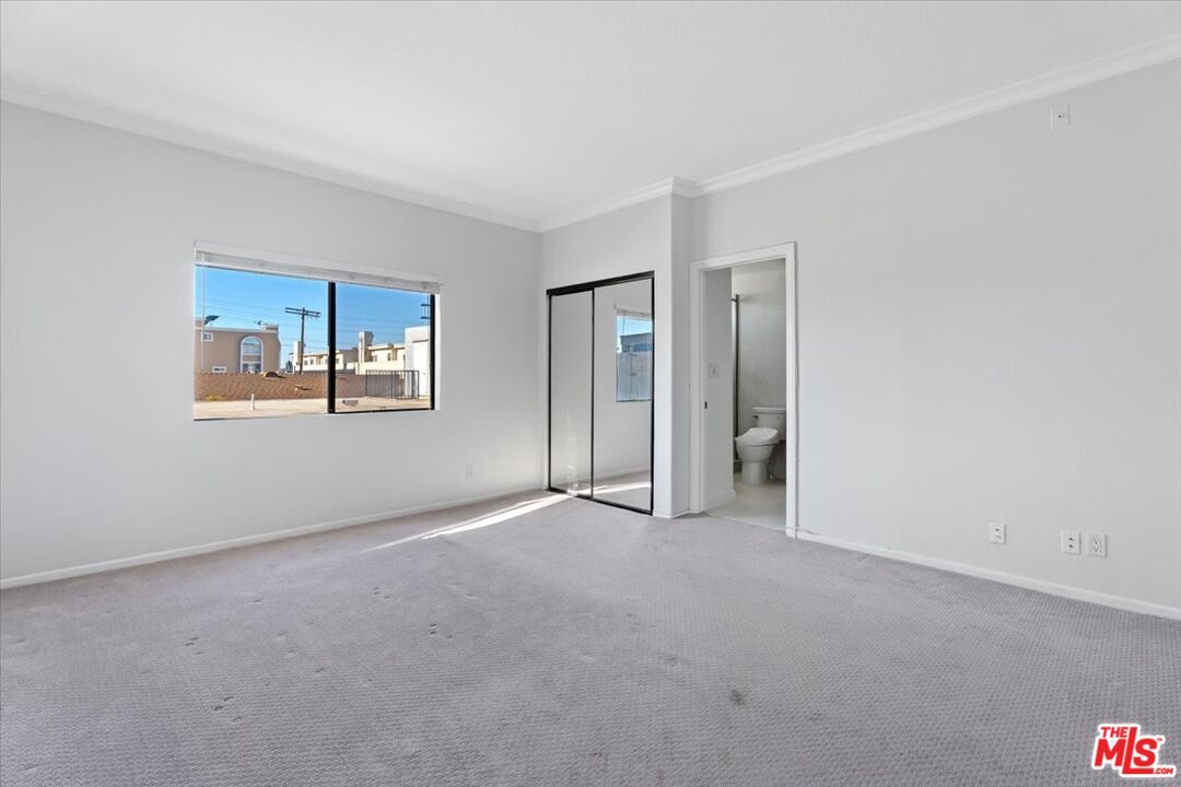 11827 Goshen Ave Unit: 201