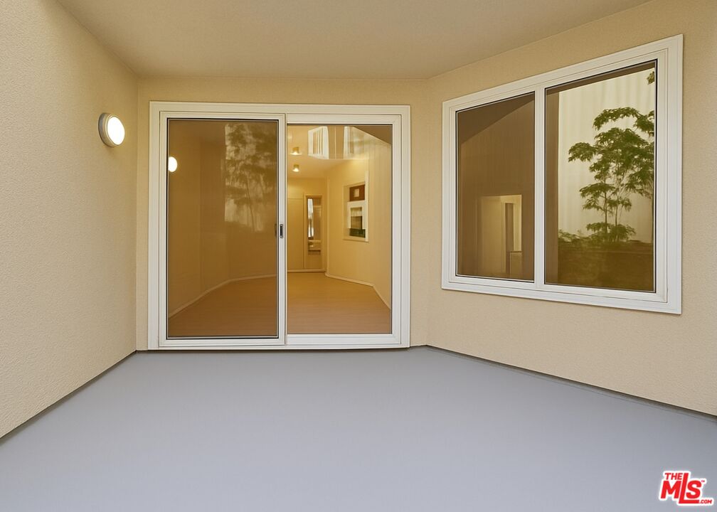 620 S Gramercy Pl Unit: 122