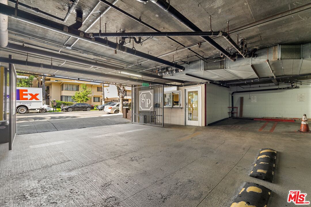 620 S Gramercy Pl Unit: 122