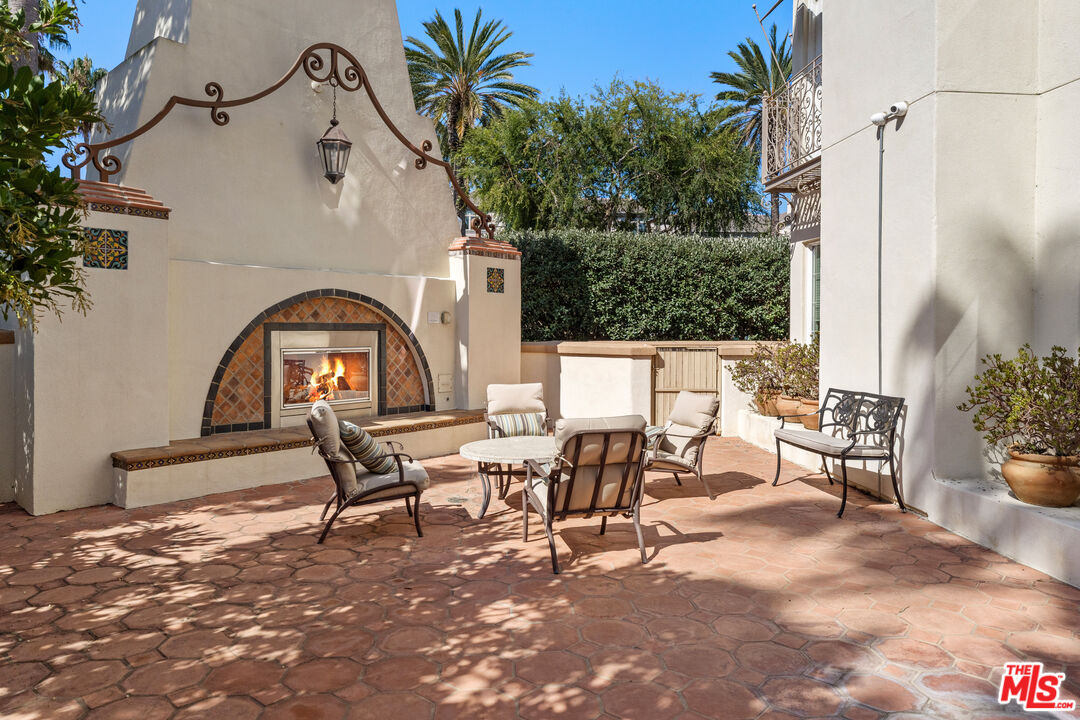 5935 Playa Vista Dr Unit: 113