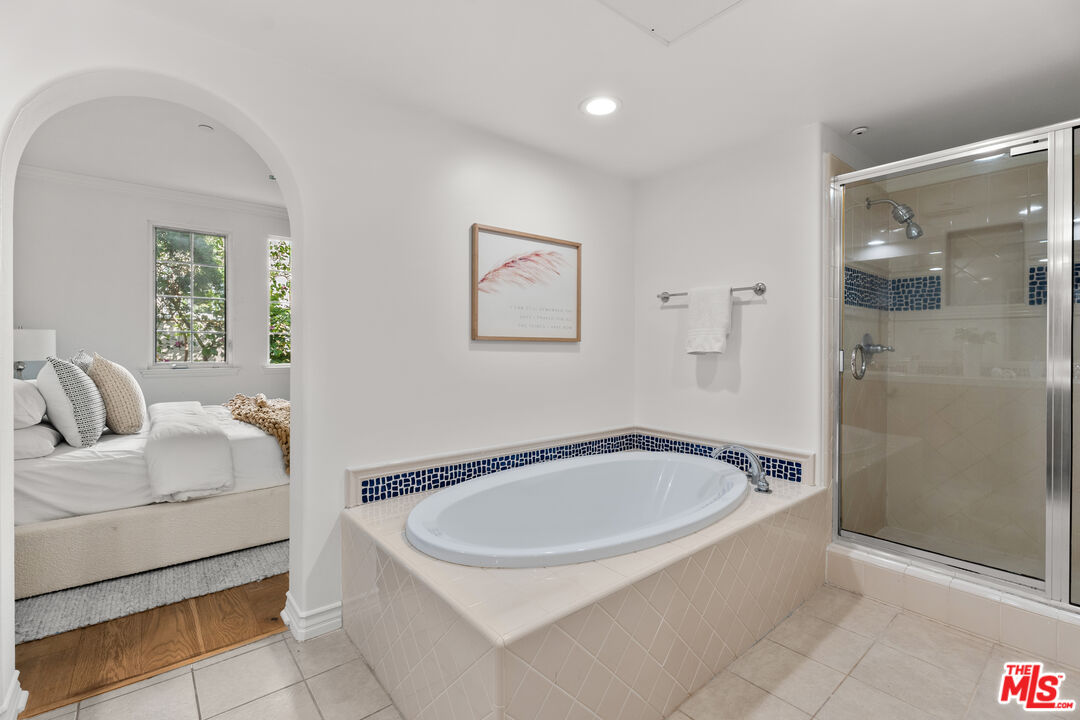 5935 Playa Vista Dr Unit: 113