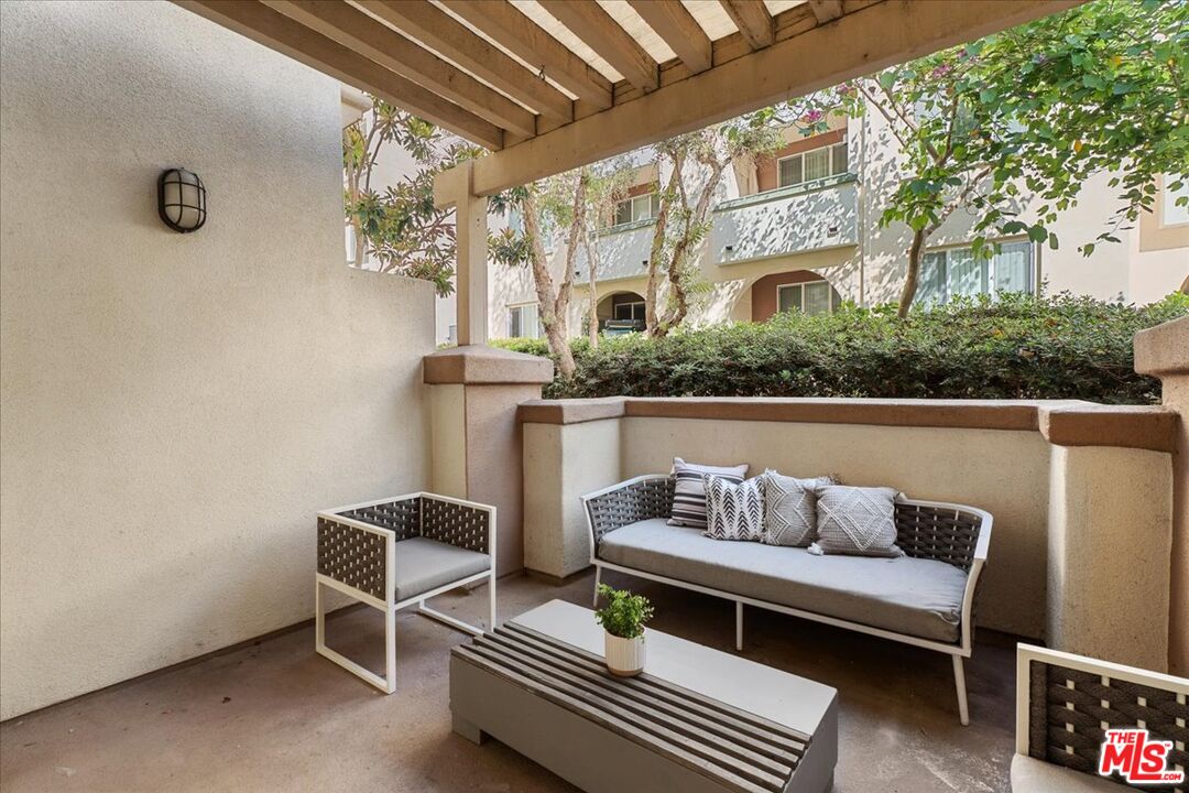 5935 Playa Vista Dr Unit: 113