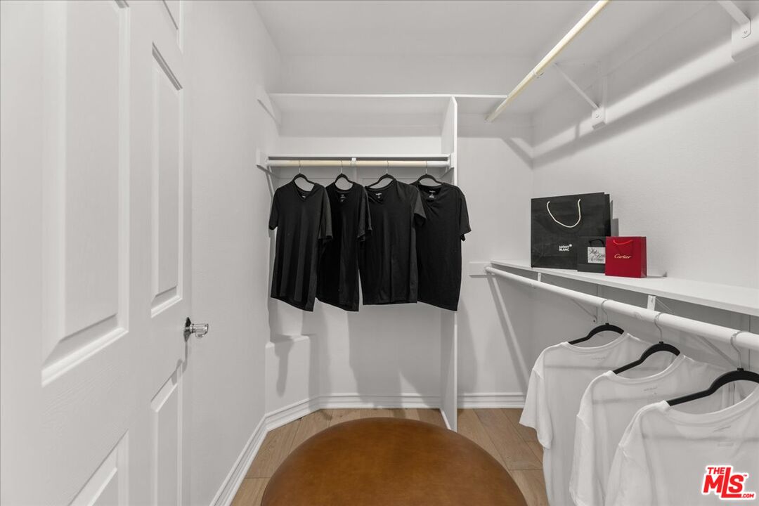 5935 Playa Vista Dr Unit: 113