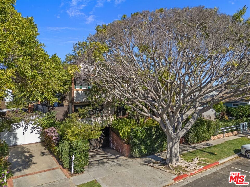 1807 10th St Unit: 4