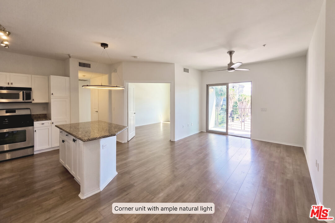 100 S Alameda St Unit: 455