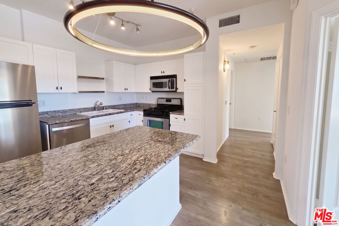 100 S Alameda St Unit: 455